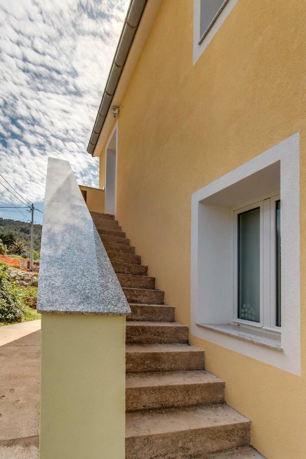 Apartment Tena Lussingrande Esterno foto